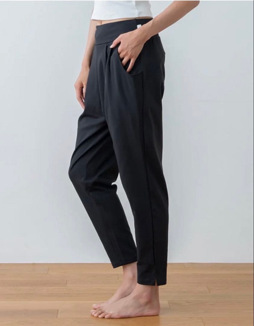 【新品】LAVA SUKALA ダブルニットジョガーパンツ Ｍサイズ ブラック